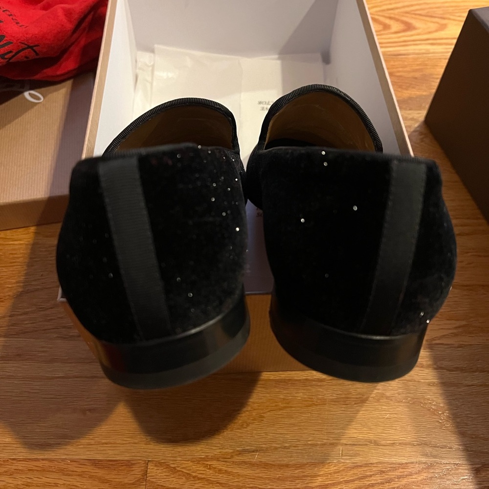 Christian Louboutin - Picture 4 of 7